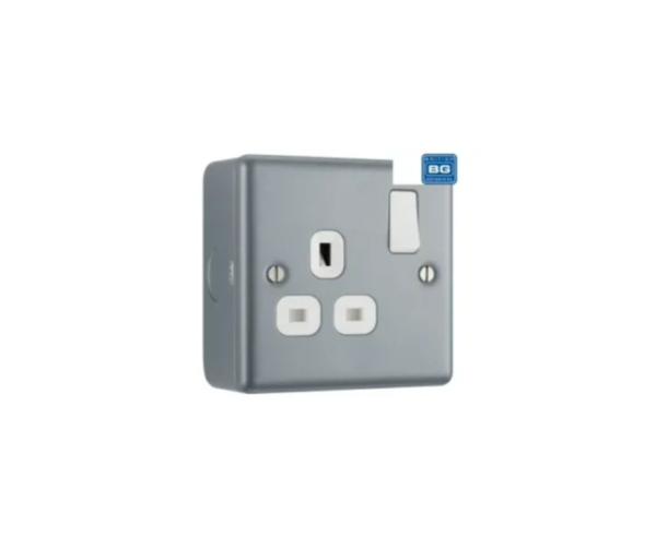 Metal Clad Switched Socket 1-Gang 13A